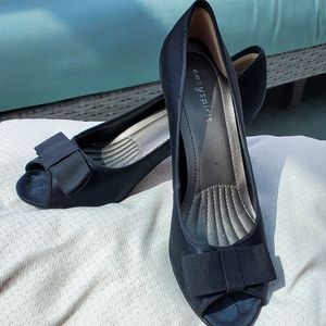 Black bowed Easy Spirit heels